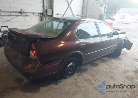 2000 Nissan Maxima Gle/Gxe/Se from USA, damaged, VIN JN1CA31D6YT529317